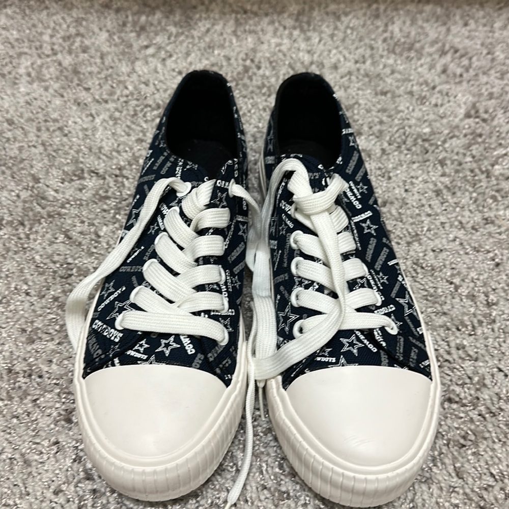 Foco Dallas Cowboys low top sneakers size 7